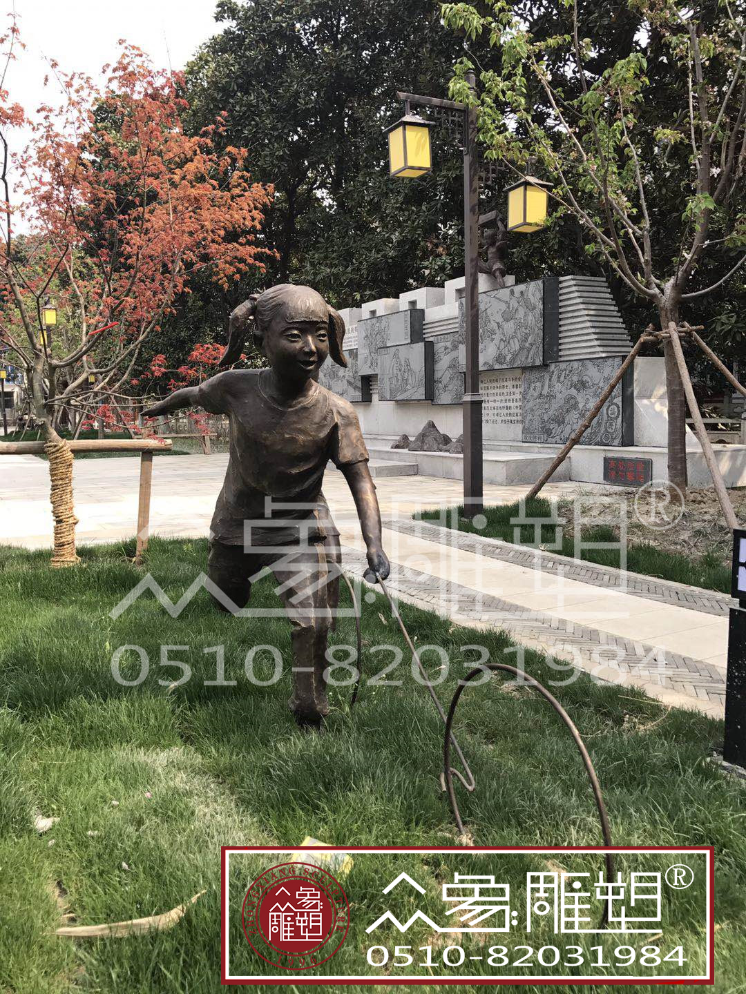 滾鐵環小孩女(高1200mm厚度4-5mm).jpg 鑄銅人物雕塑滾鐵環小女孩.jpg