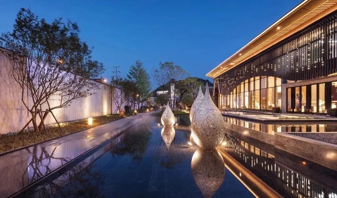 花園雕塑的材質選擇有什么講究?